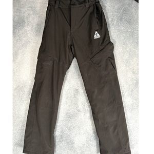 Gery mens snow/ski pants  black lined warm s/ch adjustable waste like new